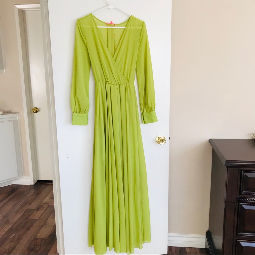 Chiffon long dress.